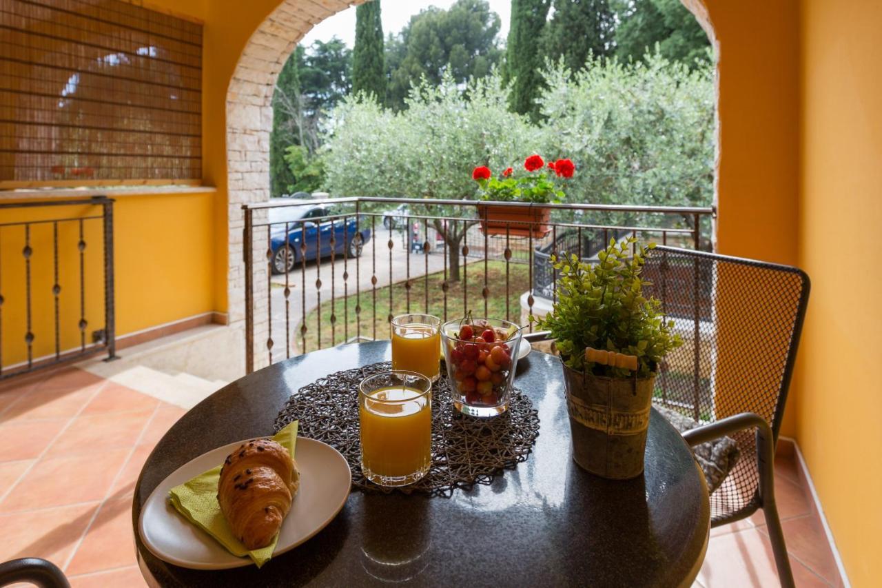 Studio Apartments Pinia-Marina Porec Exterior photo