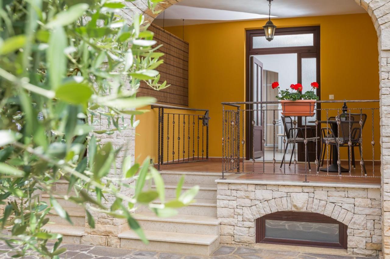 Studio Apartments Pinia-Marina Porec Exterior photo